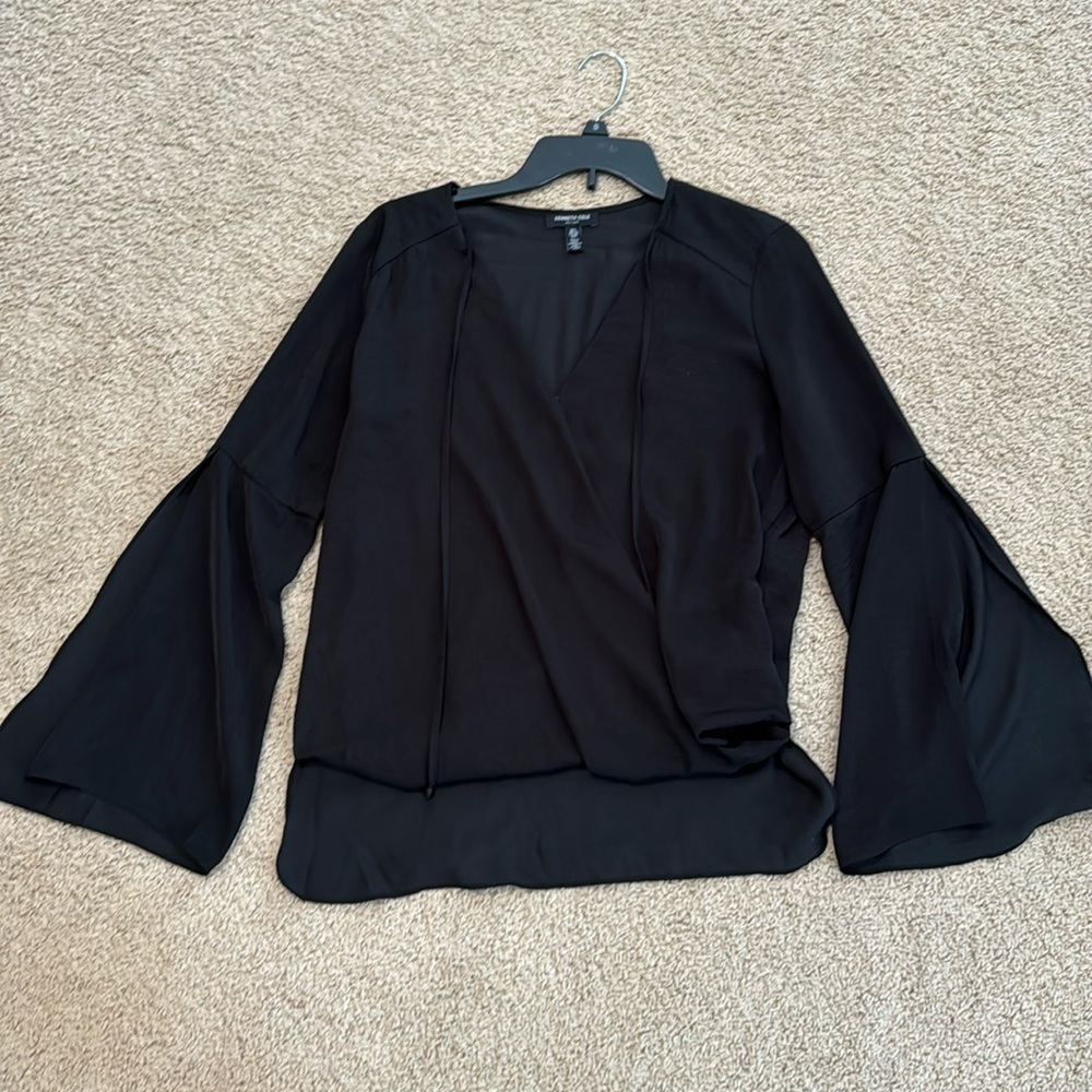 Kenneth Cole Beautiful Black top